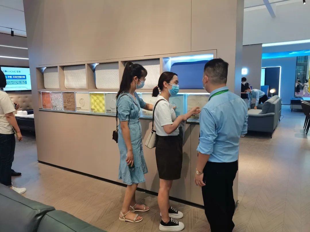 客似云来！成交火爆！热烈祝贺草莓污视频在线观看家居东莞展之行圆满收官！(图18)