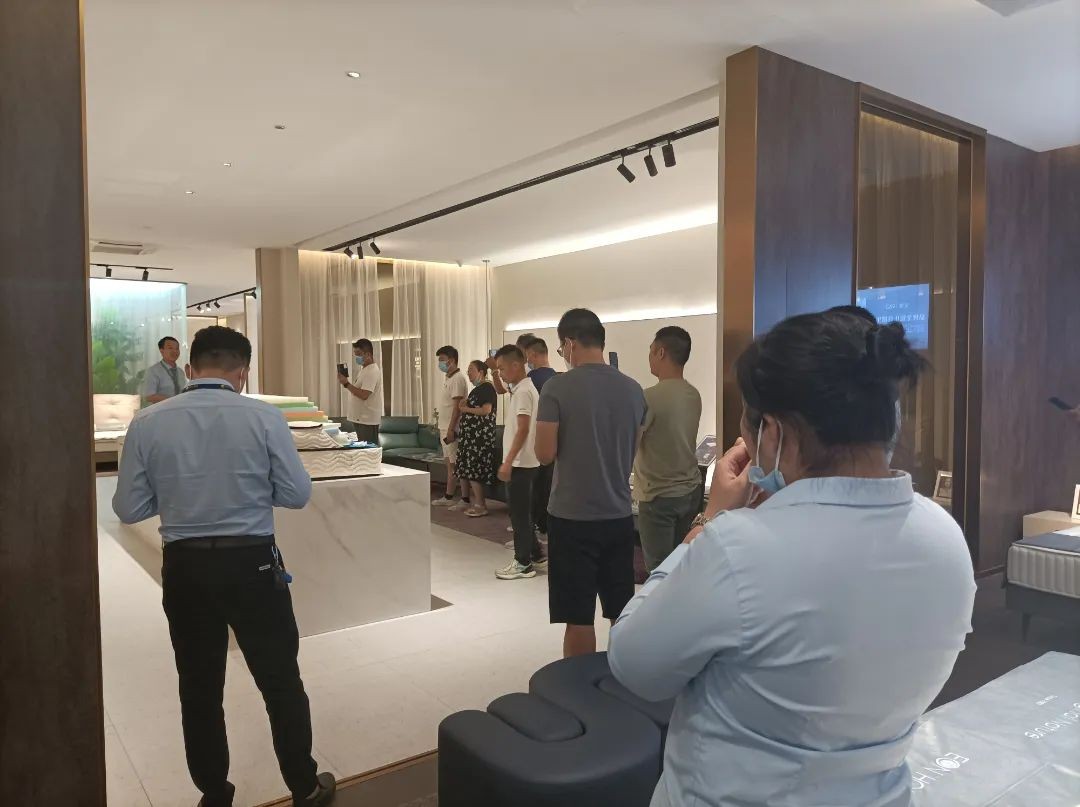 客似云来！成交火爆！热烈祝贺草莓污视频在线观看家居东莞展之行圆满收官！(图24)