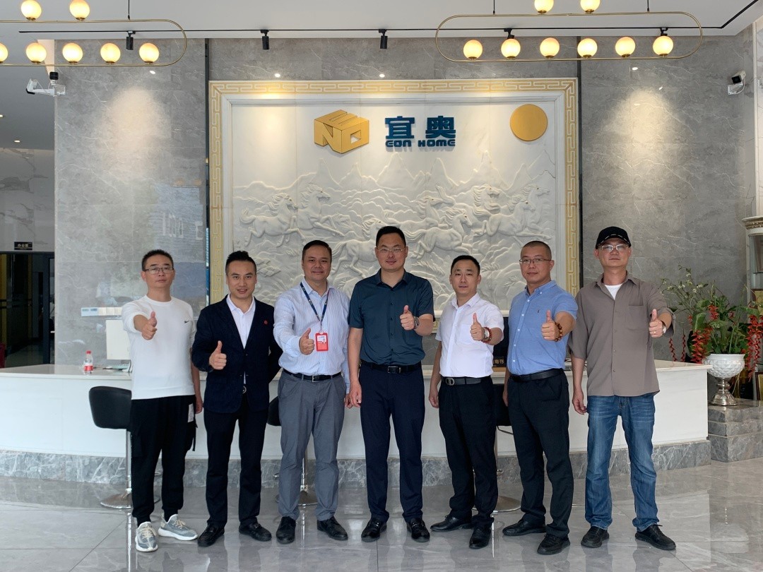 EON HOME | 热烈欢迎华美立家集团领导莅临草莓污视频在线观看参观交流